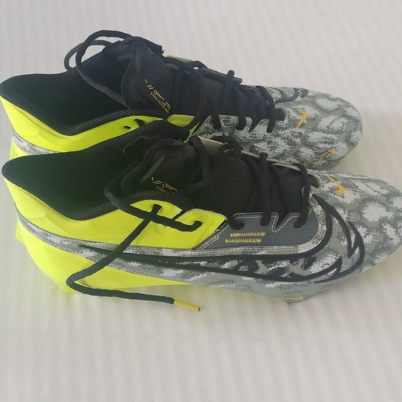 Nike Football cleats - Picture 2 of 9